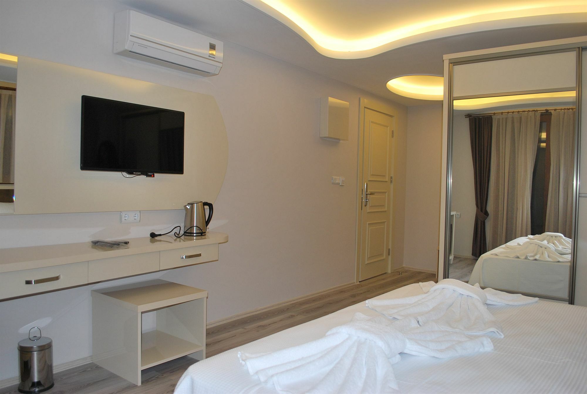 Funda Hotel Гьоджек Екстер'єр фото
